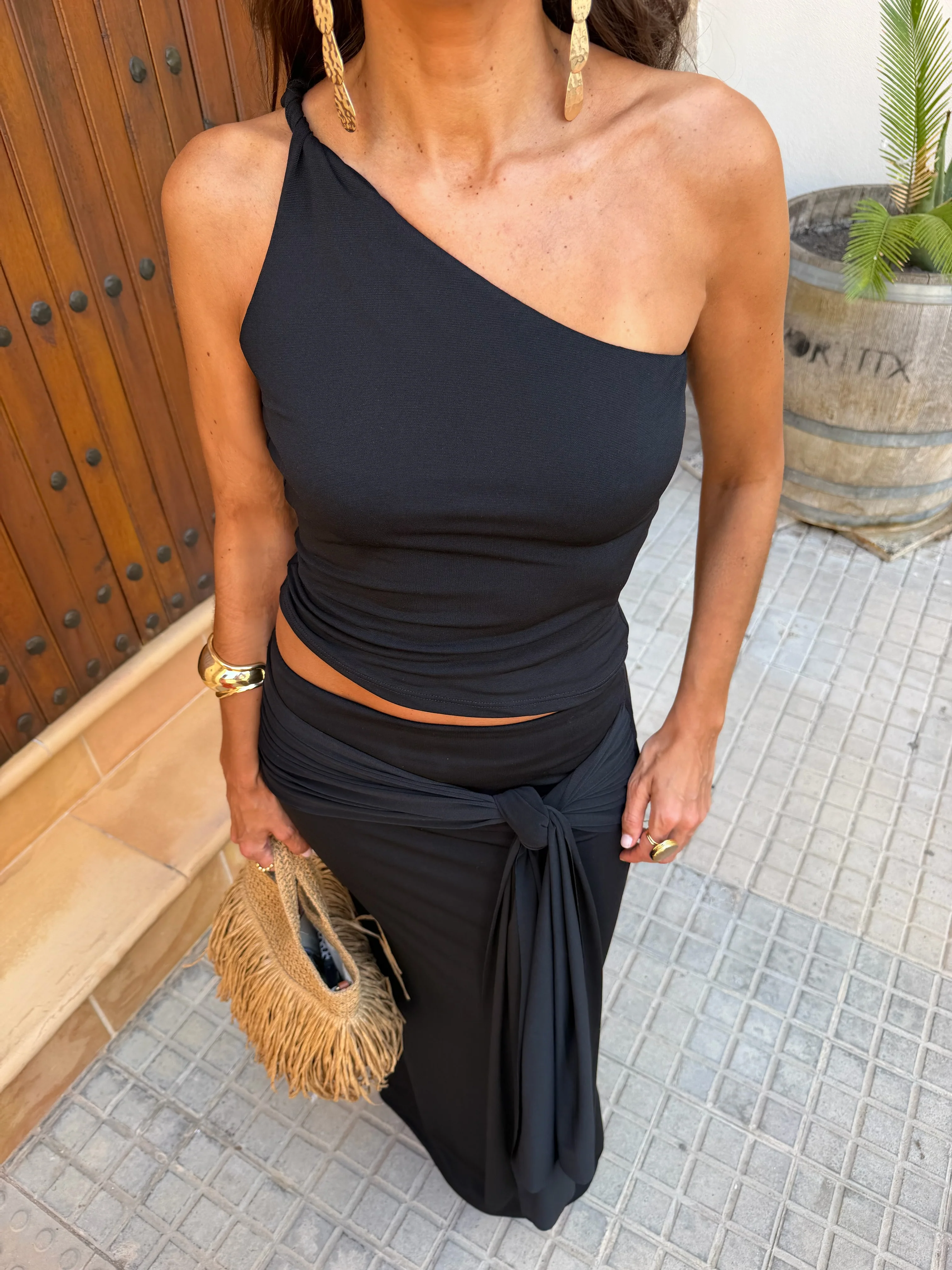 Islaia Set in Black - Pre-Order - Image 5